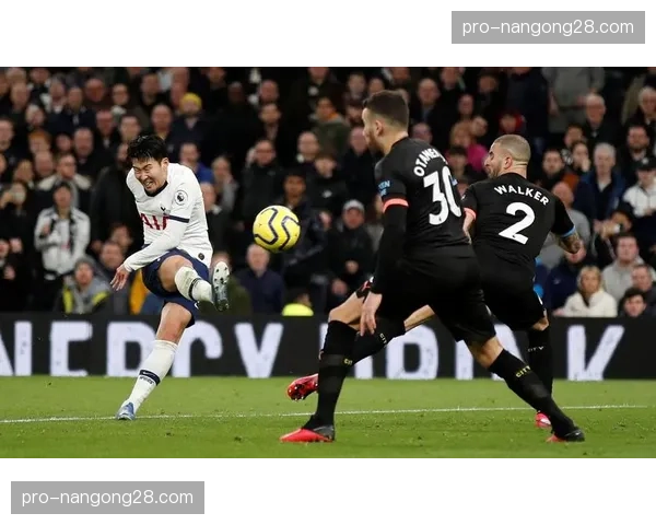 热刺2-2战平阿斯顿维拉，孙兴慜补时阶段长途奔袭60米助攻队友绝平